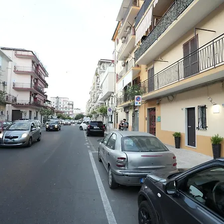 A 2 Passi Dal Mare Pensión Crotone